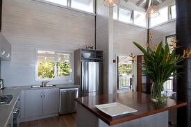 Mission Beach House | Magic Beach House - Absolute Beachfront