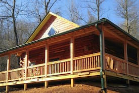 Compton Cabin | Mama Bear at Buffalo River by Goldilocks Cabins