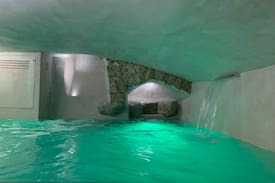 Santa Maria Novella Apartment | DUOMO suite with private pool, wifi A/C