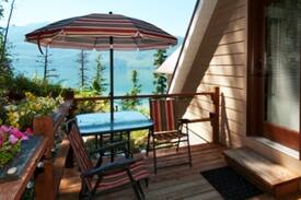 Nakusp House | Serenity Views - Lodging to Inspire