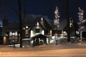 Bromont Villa | Spacious 5 bedroom SKI IN SKI OUT pool spa Bromont