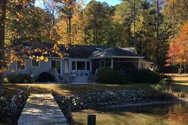 Kilmarnock House | House with pool on Barnes Creek near Fleets Bay