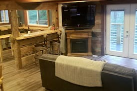 Olive Hill Cabin | Cliffside Properties / Carter Caves Cabin Rental