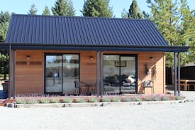 Twizel Cabin | The Cedar Cabin - Twizel (Free WiFi)