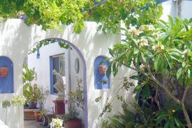 Prevelly Apartment | Mediterranean Apt (sleeps 6) Beach-Spacious-Views