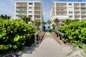 Cocoa Beach Apartment | Deedee's Beach Retreat Cocoa Beach