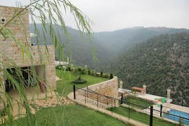 Beiteddine Villa | Mountain villa with pool 45 mn from Beirut