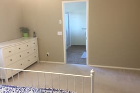 Hawkwood House | 卡尔加里家庭旅馆-李哥家庭客栈(Brother Li Homestay李兄民宿)-204
