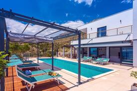Duce Villa | Villa Lemona - heated in and outdoor Pool,Jacuzzi