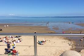 Saundersfoot Apartment | A Gem by the beach
