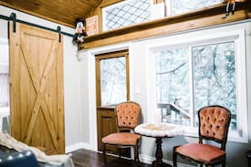 Mono Cabin | The Enchanted Cottage - Hockley Valley