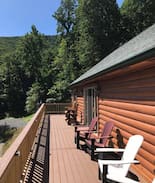 Luray Cabin | A Buck's Run Log Cabin - Sleeps 2 to 6 (Luray, VA)