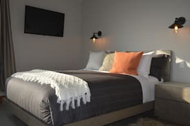 Salt Spring Island Bed & Breakfast | Sunrise Isles Luxury B&B Suite 1
