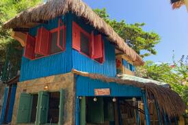 Calatagan House | Beach House-Casita in Calatagan with pool