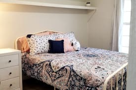 Phenix City Cabin | Lake Front Comfy Cabin, just minutes from downtown