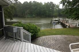 Kilmarnock House | House with pool on Barnes Creek near Fleets Bay