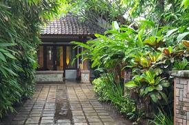 Legian City-Centre Villa | 6br Villa TIRTA, best located in Kuta-Legian