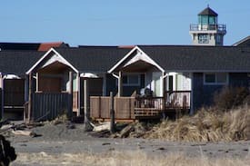 Ocean Shores Cabin | Snugglers Cove Resort LLC/ 4 Beach Front Cabins