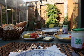 Ekkergem Bed & Breakfast | B&B Marie Reine in old Monastry