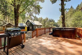 Zigzag Cabin | Riverbend Cabins #1-3 - close to ski slopes!