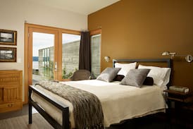 Everett House | Lux Beachfront House on Private Island - Everett