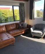 Invercargill House | Cozy Class Act on Anne Street