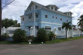 Nassau Apartment | Sweeting’s Manor 2 Island Charm & Comfort