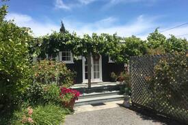 Martinborough Cabin | Fig Tree Cottage - Secluded, Convenient, Personal