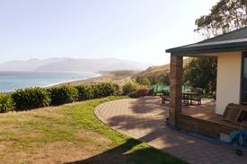 Kaikoura House | Limrock, Kaikoura Home with a View