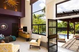 Junquillal Villa | CASA WOODBOX LUXURY VILLA-few steps from the Beach