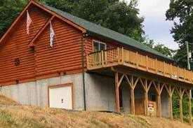 Luray Cabin | A Buck's Run Log Cabin - Sleeps 2 to 6 (Luray, VA)