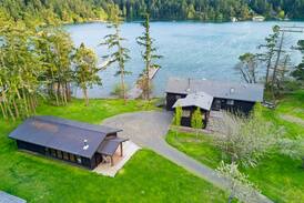 Friday Harbor House | Newly Listed! Incredible Waterfront Paradise with Game Room! (Bakker's Acres)