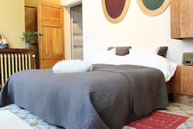 Ekkergem Bed & Breakfast | B&B Marie Reine in old Monastry
