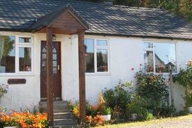 Fort Augustus Cabin | Crianlarich Cottage by Loch Ness in the Highlands