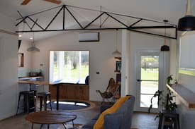 Freeburgh Other | The Stables on Ovens River at Burrow and Nest