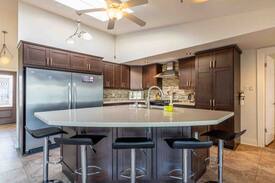 Niagara-on-the-Lake House | Malibu in Niagara-on-the-Lake