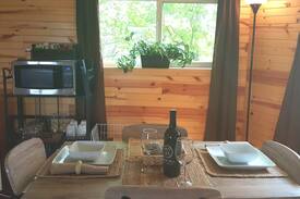 Monticello Cabin | Debbie's Little Cozy Cabana Located Lake Freeman