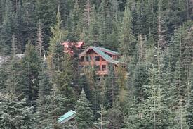 Hemlock Valley Cabin | Edelweiss Local Escape - Sasquatch Mountain Resort