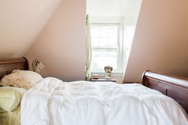 Dorchester House | Savin Hill by the Sea with Private Bath