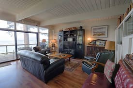 Eastsound House | Seal Point Cottage with Ocean View
