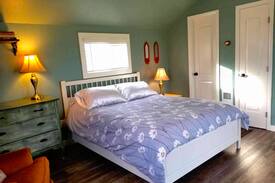 Cotati Cabin | The Cotati Coop - Detached Private Cottage Getaway