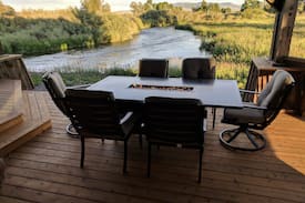 Dillon House | Luxurious Hideaway on Beaverhead River- RiverHouse