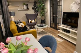 Baldwin House | Hideaway Suite - Luxury . Location . Convenience