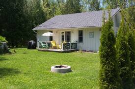 Central Huron House | Emerald Escape Year Round Cottage edge of Goderich