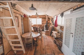 South Londonderry Cabin | A Beautiful Converted Horse Run-In