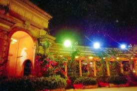 Qiongshan House | 南国客栈