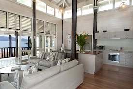 Mission Beach House | Magic Beach House - Absolute Beachfront