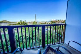 Red Hook Apartment | Sapphire House 302 - Fabulous vacation hub, 2 min. walk to Sapphire Beach!