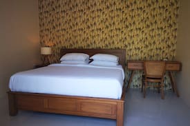 Waingapu Bed & Breakfast | AMUYA cozy guesthouse w/private pool in Waingapu