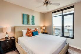 Deering Apartment | Magnificent Stay Alfred on Rolling Mill Hill